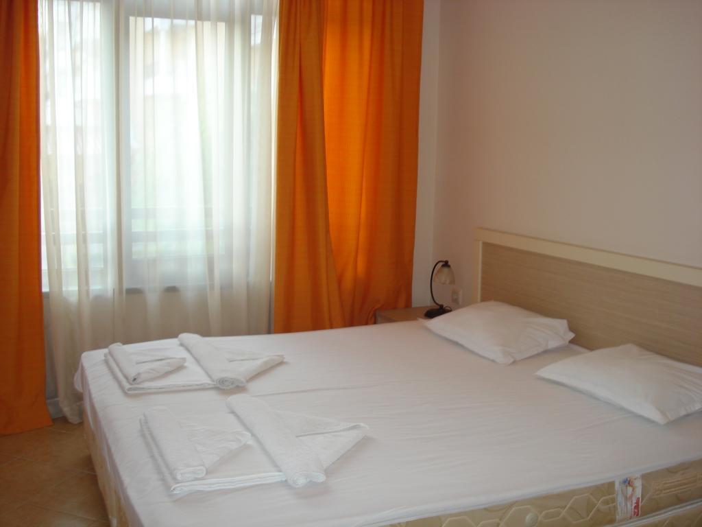 Royal Sun - Sunny Cove Apartment Сонячний Берег Екстер'єр фото