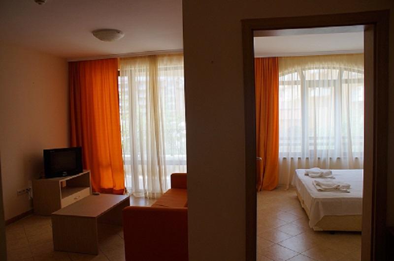 Royal Sun - Sunny Cove Apartment Сонячний Берег Екстер'єр фото