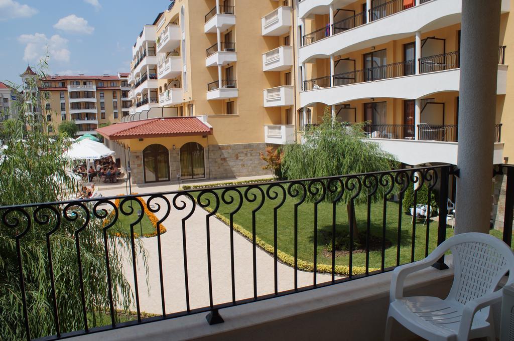 Royal Sun - Sunny Cove Apartment Сонячний Берег Екстер'єр фото