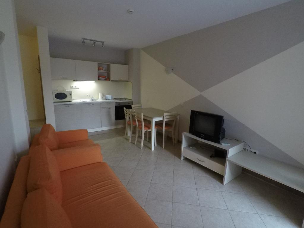 Royal Sun - Sunny Cove Apartment Сонячний Берег Екстер'єр фото